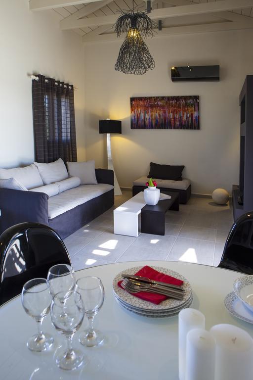 Villa Lefteris 스보로나타 외부 사진
